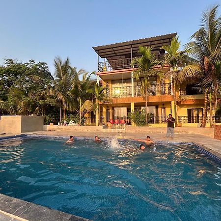 Saffronstays Ocean Breeze, Guhagar Ngoại thất bức ảnh