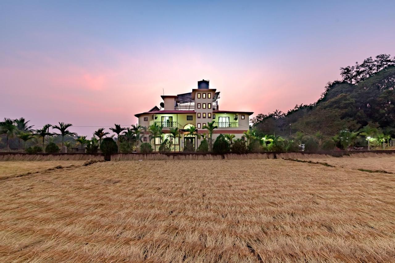Saffronstays Ocean Breeze, Guhagar Ngoại thất bức ảnh